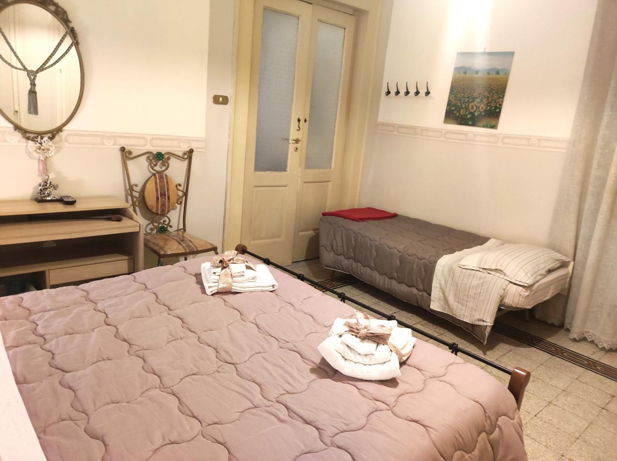 Casa Lillina A Toledo , Near Piazza Del Plebiscito Lejlighed Napoli Eksteriør billede