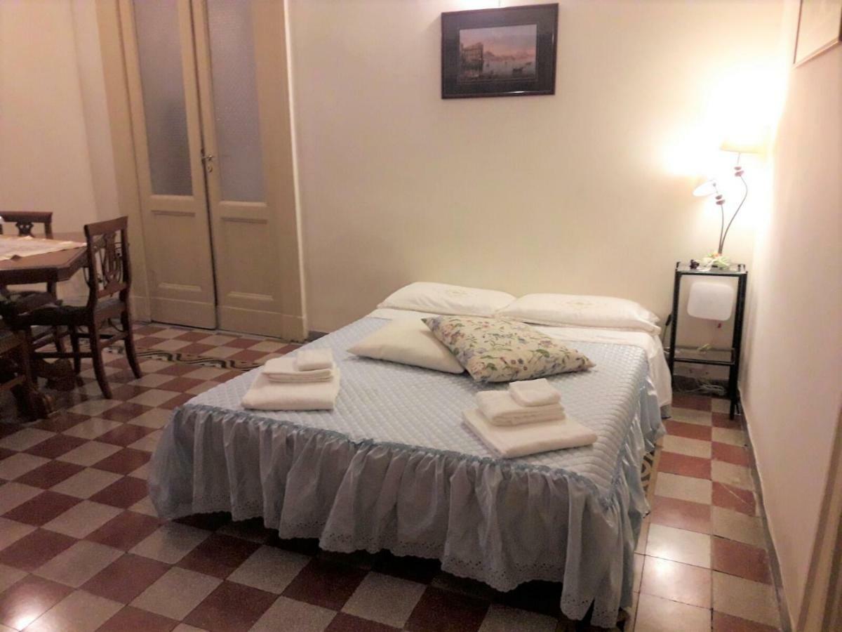 Casa Lillina A Toledo , Near Piazza Del Plebiscito Lejlighed Napoli Eksteriør billede
