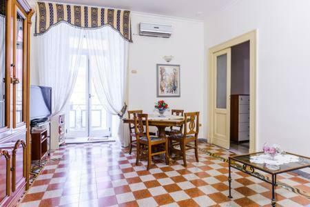 Casa Lillina A Toledo , Near Piazza Del Plebiscito Lejlighed Napoli Eksteriør billede